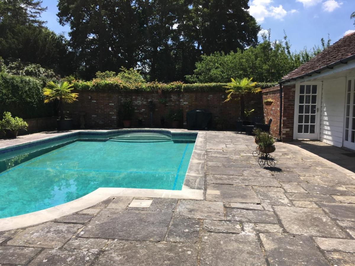 The Garth Guest Suite Studio Cottage Lingfield Exterior photo